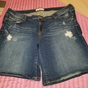 Torrid frayed Bermuda jean shorts
